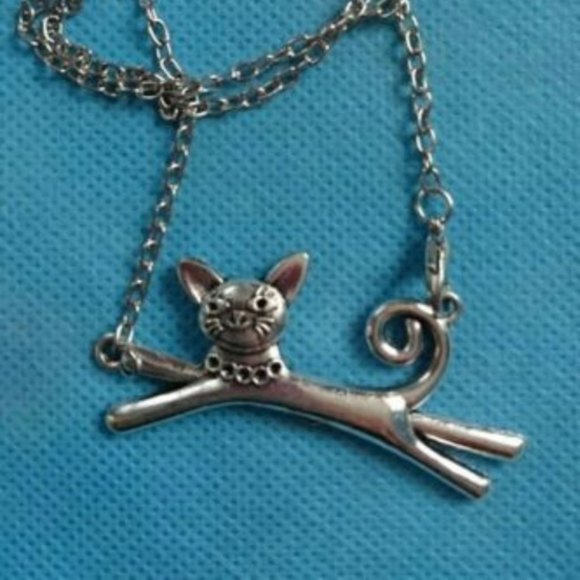 Silver Cat Necklace Vintage Style Cat Necklace - Picture 3 of 3